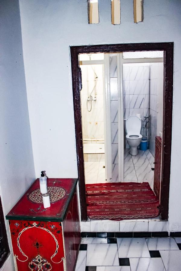 Cordoba Pension Chefchaouen Buitenkant foto
